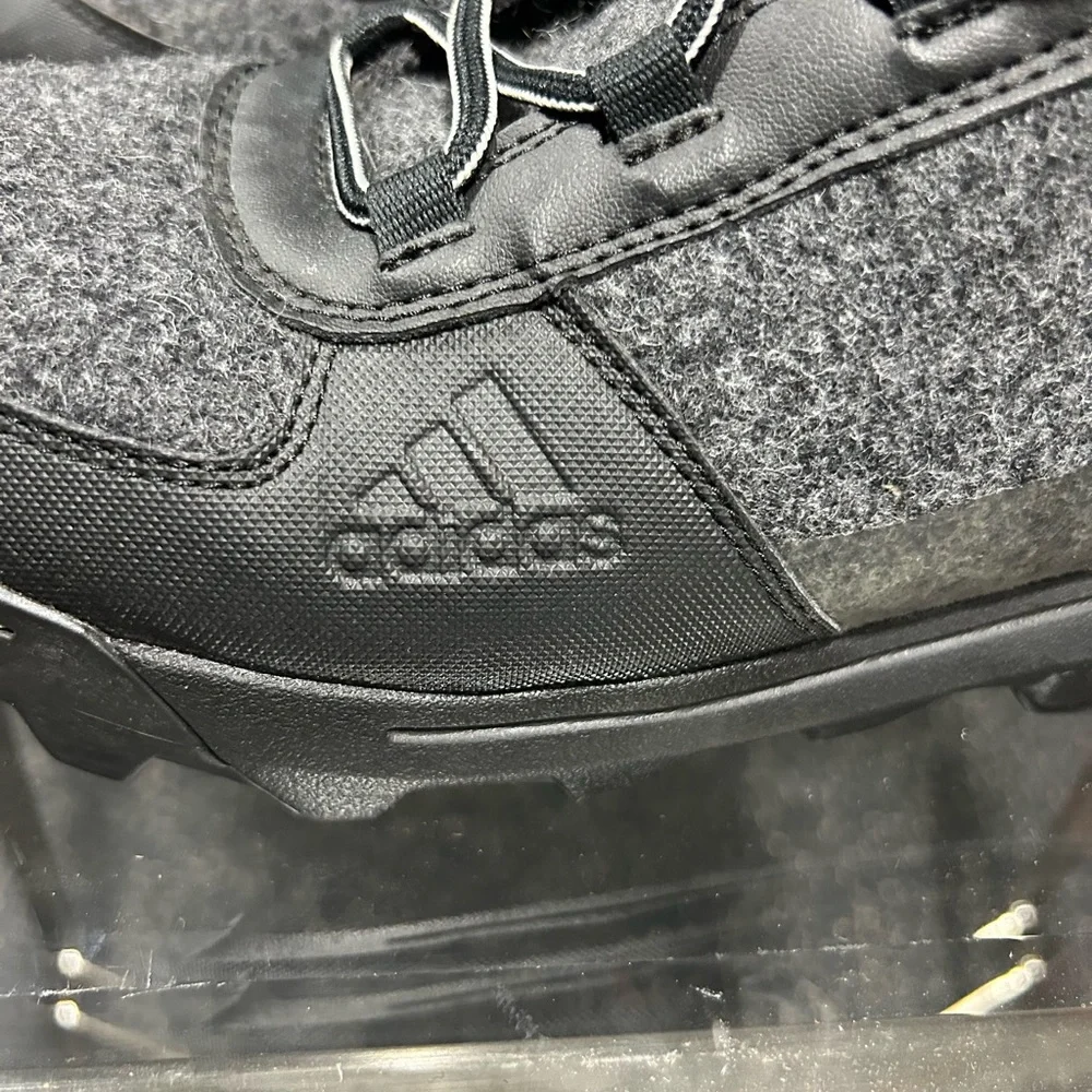 Adidas PrimaLoft Gray and Black Men's Boots with Red Accents - Picture 4 of 5